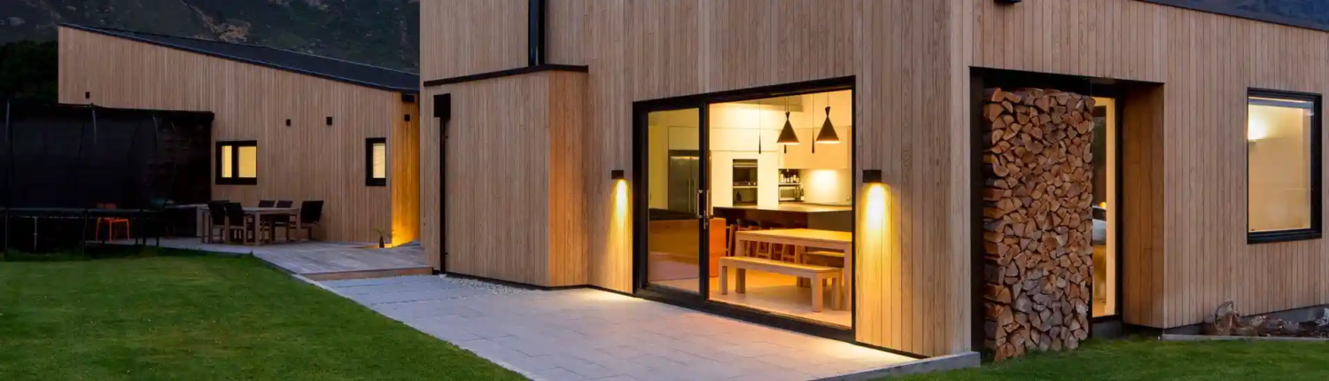 Ecohuis bouwen met duurzame houten gevelbekleding